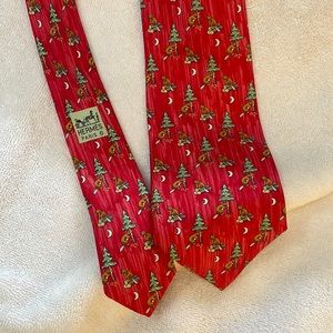 Hermes tie. Animal print, beaver with tree 🌲